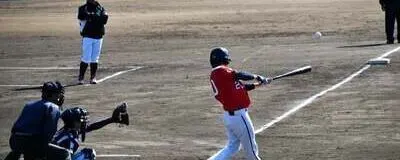 【野球チーム】   我々の野球チームでは　現在マネージャーを募集しています！写真撮影や参加費の徴収　試合時の成績の記入など　マネージャーの役割は多岐にわたります(^^)の活動紹介